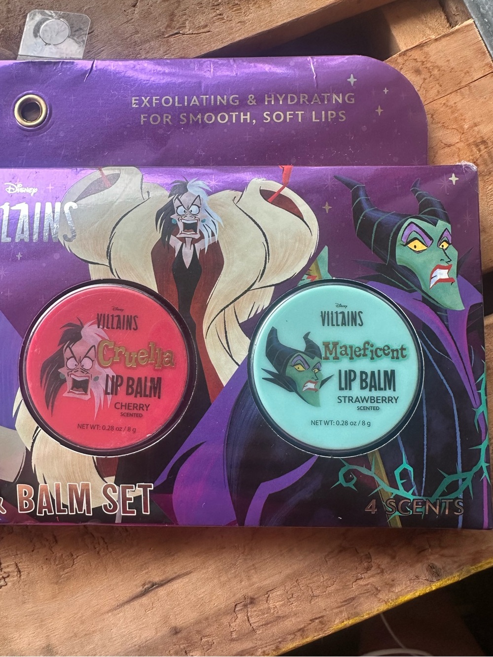 Disney Villains Flavored Lip Balm & Scrub Set ~ New Set of 4 - Picture 3 of 5